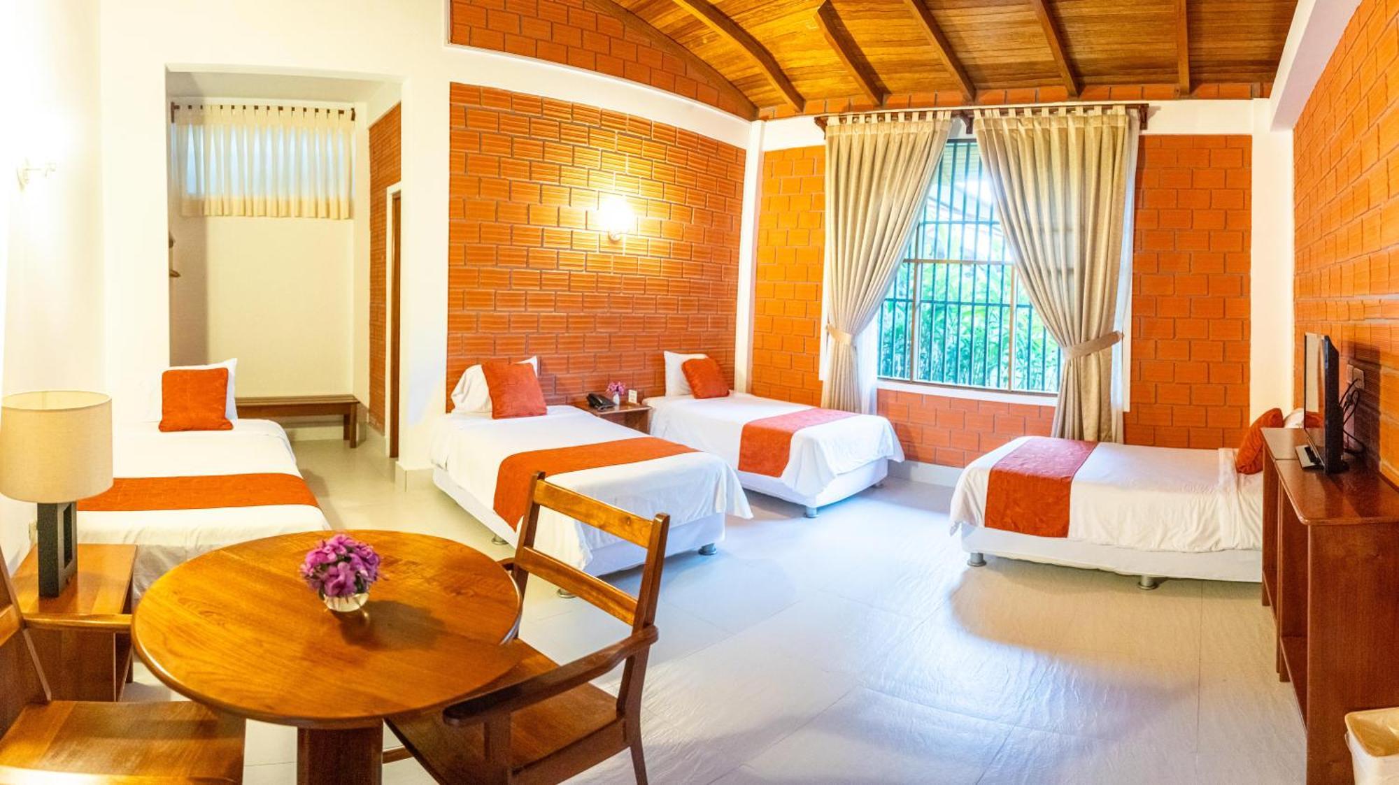 Altavista Casahotel - Asociado Casa Andina Moyobamba Ngoại thất bức ảnh